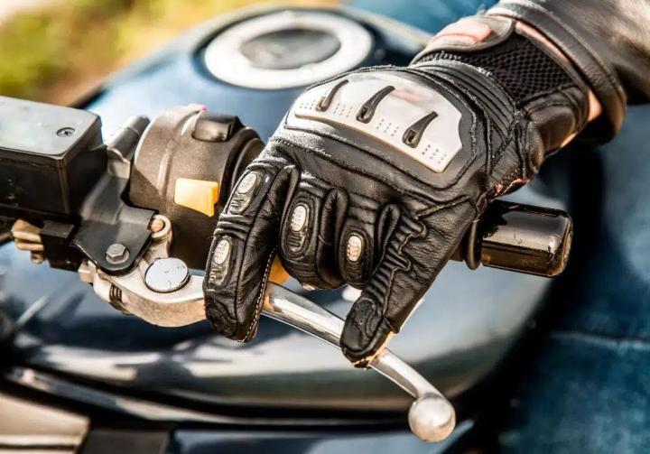 Kenali Tanda Kopling Motor Perlu Diganti 