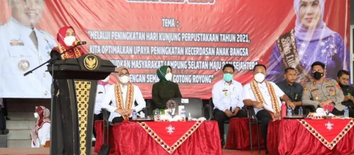   Berita Minta Dukungan Bupati, Bunda Winarni Ingin Bangkitkan Penggunaan Aksara Lampung di Kabupaten Lampung Selatan