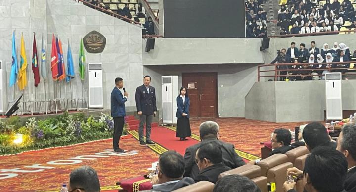 Mahasiswa Kritik soal Trotoar Licin di Bandar Lampung dan Usul LRT ke Menko AHY