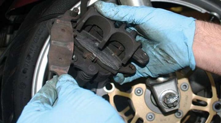 Tips Cara Mudah Merawat Kampas Rem Motor Agar Tetap AwetÂ  