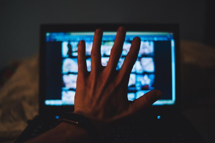 Kasus Video Asusila  di YIA, Bukti Generasi Rusak Akibat Pornografi