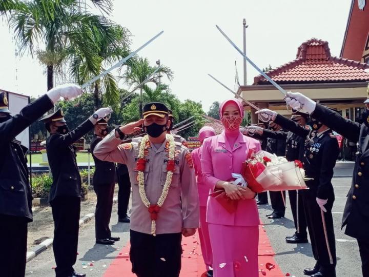 AKBP. Wawan Setiawan Gantikan Tongkat Komando AKBP. Popon Ardianto Sunggoro  Pimpin Polres Lamteng