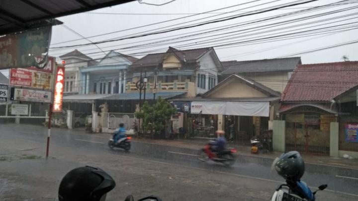 Update Peringatan Dini Cuaca Lampung