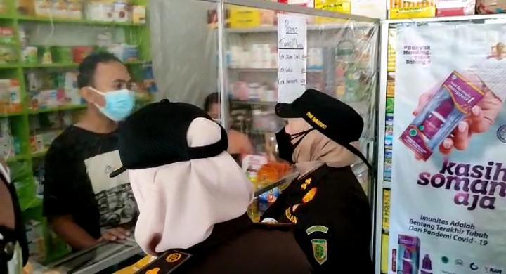 Kejari Tulang Bawang Tinjau Ketersediaan Obat Dan Tabung Oksigen Di Kabupaten Tulang Bawang