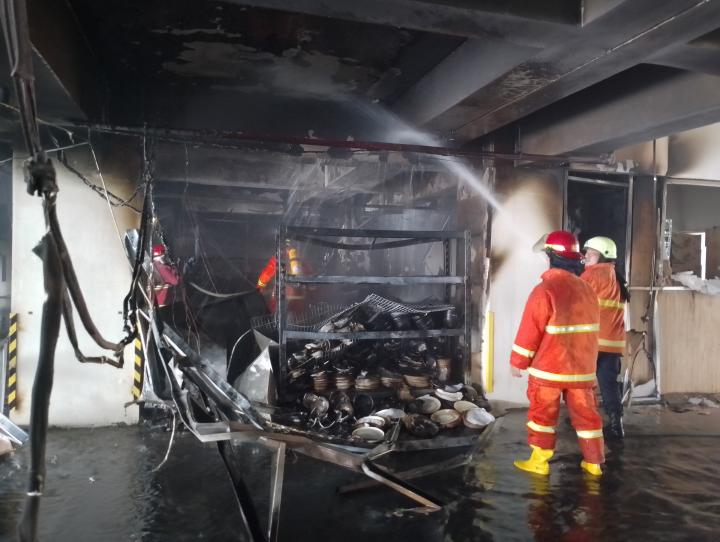 Kebakaran Gudang Penyimpanan Barang di Area Lampung City Mall Diselidiki PolisiÂ 