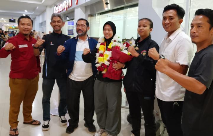 Perjuangan Mandiri Berbuah Prestasi, Atlet Karate Lampung Aurel Raih Perak di Kejuaraan Asia Tenggara