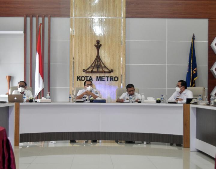 Wahdi Pimpin Rapat Sinkronisasi Prioritas Pembangunan Kota Metro