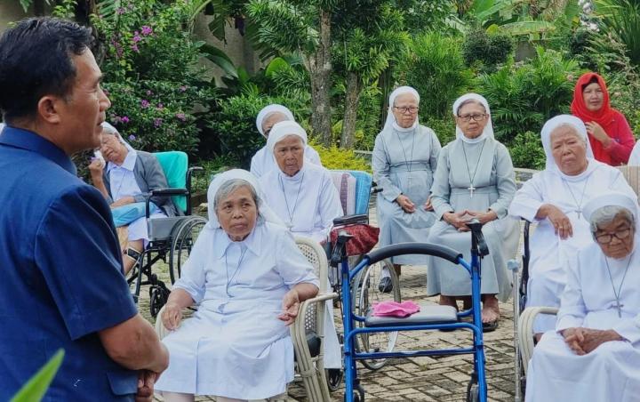 Reses, Aleg PKS Sambangi Para Suster Purna Tugas di Vita Grasia, Tanggamus