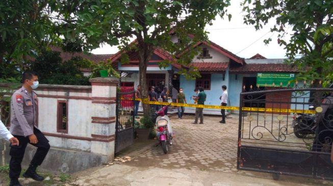 Teroris: Densus 88  Tangkap Jaringan Teroris di Desa Bagelen Pesawaran