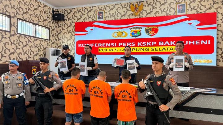 Polisi Tangkap Tiga Pelaku Pungli di Pelabuhan Bakauheni, Korban Rekam Aksi dan Unggah ke TikTok