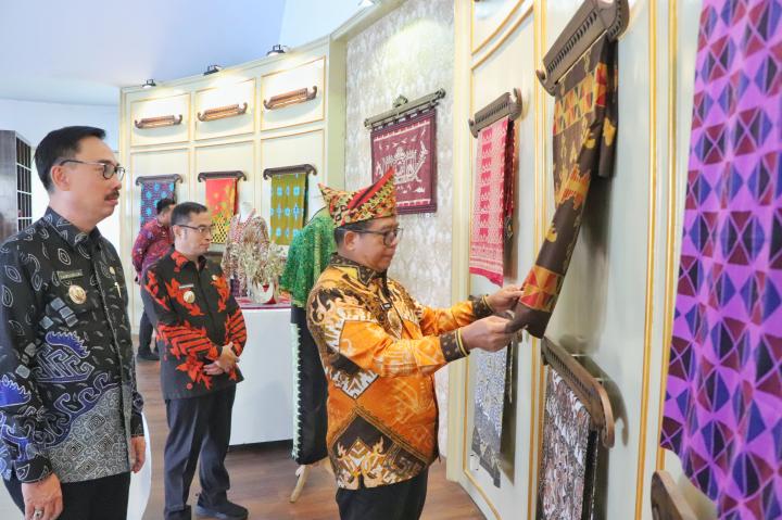 Pj Gubernur Lampung Dorong Kreativitas dan Kemandirian Wirausaha Bagi Peserta Program Unggulan Kecakapan Wirausaha Tahun 2024 