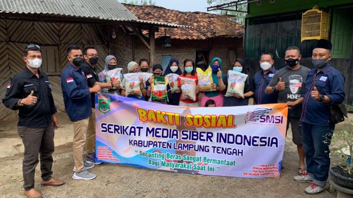 Saling Berbagi, SMSI Lamteng Terus Adakan Bakti Sosial Bagi Warga Terdampak Covid-19