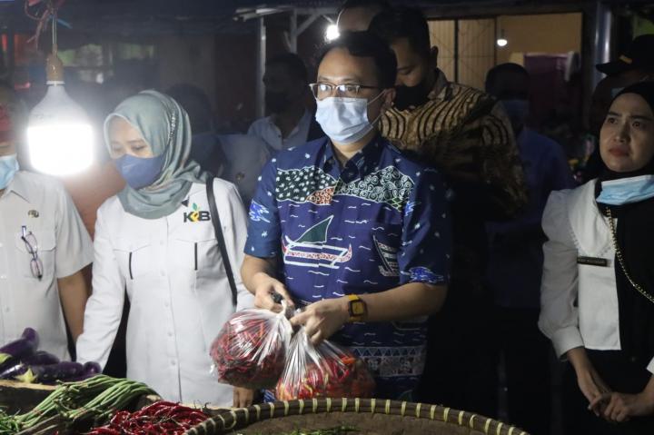 Wakil Menteri Perdagangan RI Tinjau Operasi Pasar Di Lampung Selatan