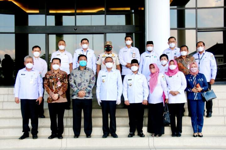 Kemendagri Turun Langsung Ke Kalbar Dorong Percepatan Realisasi APBD Dongkrak Perekonomian dan Kesejahteraan Rakyat