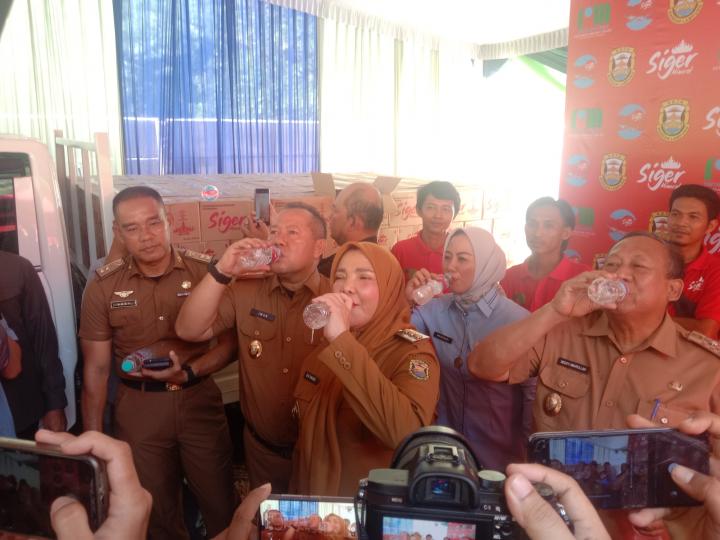 Hut ke-48 Perumda AM Way Rilau Luncurkan Siger Mineral, Wali Kota Bantu Distribusi Sampai ke Masjid dan Mushola