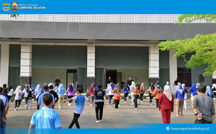 Jaga Kebugaran, ASN Lamsel Kompak Senam Bersama di GWH