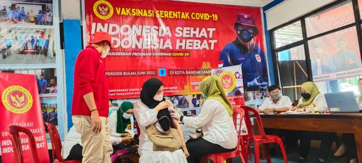 Percepat Vaksinasi Booster, BIN dan KNPI Gelar Vaksinasi Masal di Bandar Lampung