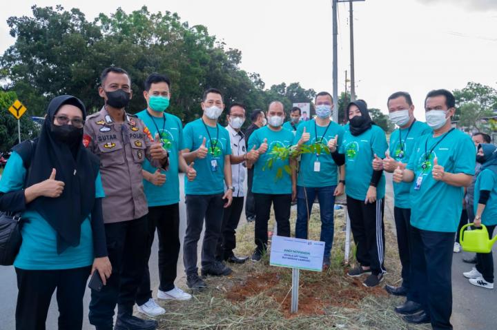 Konsisten Dukung Program Penghijauan,BCA dan Dinas Lingkungan Hidup Lakukan Penanaman PohonÂ 