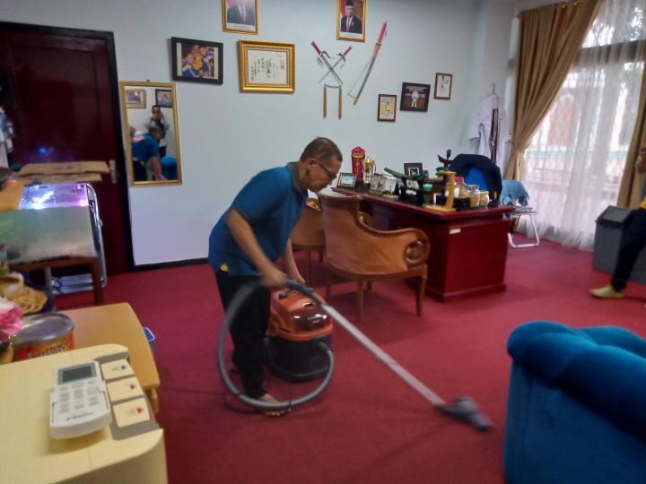 Cakarmanto Dulu Atlet Petinju Lampung, Sekarang Office Boy 