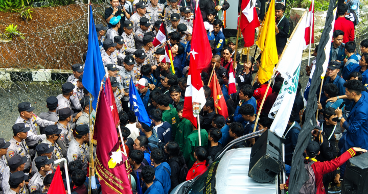 Ratusan Mahasiswa Geruduk DPRD Lampung, Soroti Pendidikan, Korupsi, MBG hingga Harga BBM