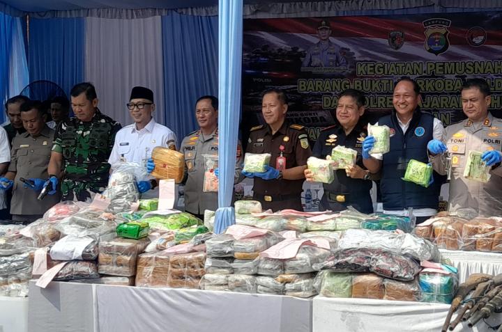 29 Kasus Narkoba Terungkap, Polda Lampung Musnahkan Barang Bukti Senilai Rp264,9 Miliar