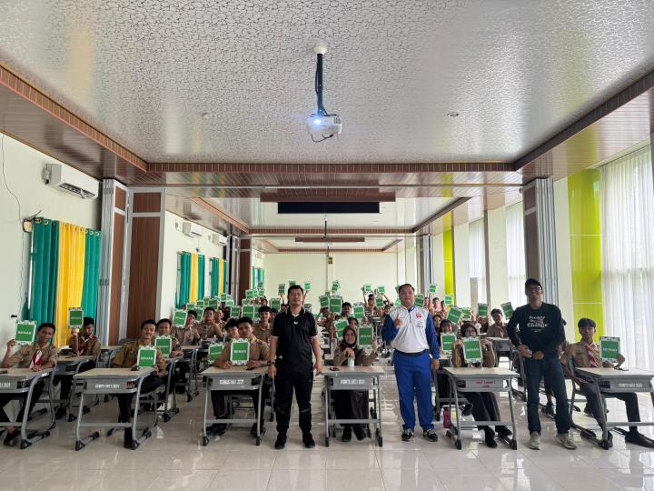 Peduli Keselamatan Berkendara, TDM Gelar Safety Riding di SMAN 5 Bandar Lampung 