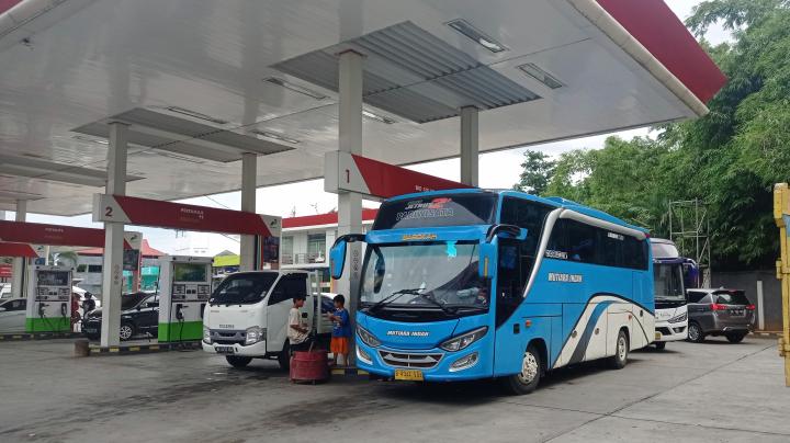 Pemerintah Tak Punya Dana Subsidi Cukup, Stok Solar Dikurangi Hingga Langka, Supir Menjerit!