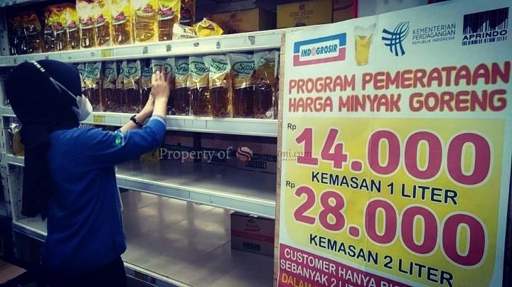 Ironi Minyak Goreng, Dari Kebijakan Hingga Timbulkan Antrean