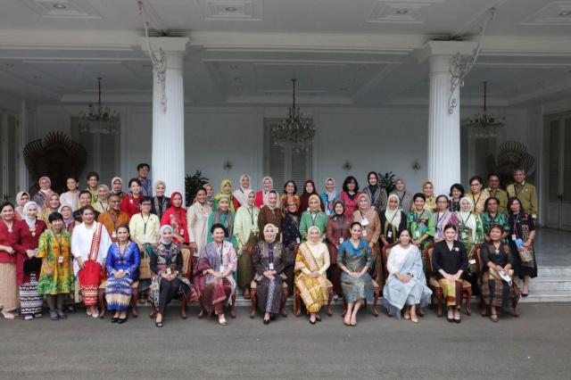 Ketua Dekranasda Lampung Riana Sari Arinal Ikuti Rakernas Dekranas 2022 yang Dibuka Hj. Wury Maâ€™ruf Amin
