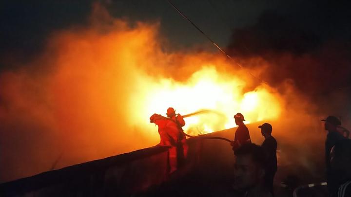 Breaking News: Kebakaran di Jalan Ikan Baung, Kota Bandar Lampung 