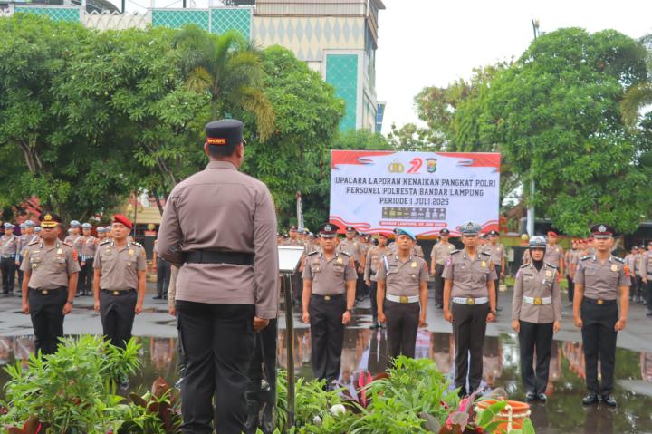 Kado Hari Bhayangkara ke-79, 93 Personel Polresta Bandar Lampung Naik Pangkat