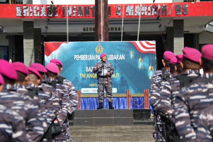 Jelang Idul Fitri Komandan Brigif 4 MAR/BS Pimpin Apel Khusus Marinir di LampungÂ 