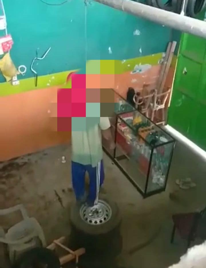 Geger ! Warga Temukan Pria Tewas Gantung Diri Dalam Bengkel Motor di Lampung Timur