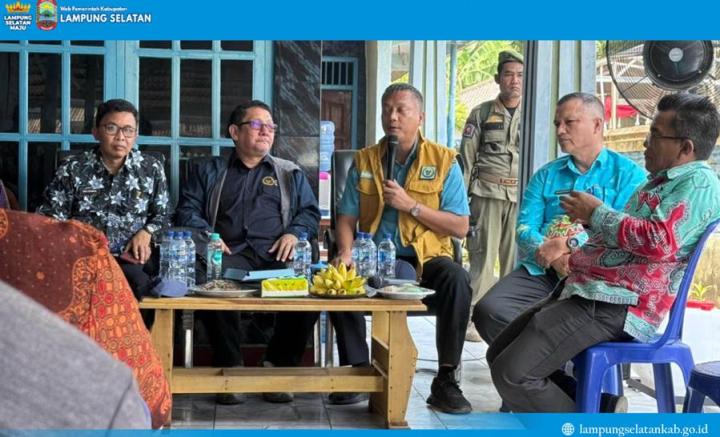 Deputi Pengelolaan Perikanan Tangkap Kemenko Tinjau Desa Nelayan di Ketapang Lampung Selatan 