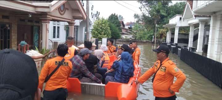 Curah Hujan Ekstrem Sebabkan Banjir di Lampung, Pemprov Tingkatkan Status Tanggap Darurat   