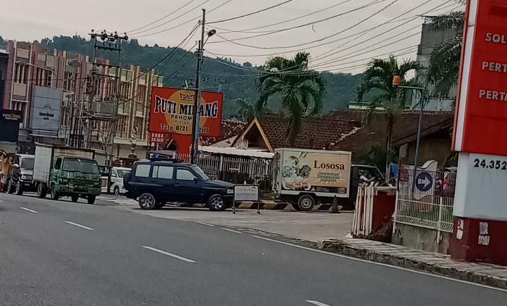 Sopir Ekspedisi Keluhkan Solar Langka, Barang Konsumen Terlambat Diantar