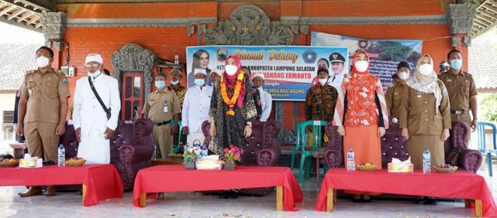 Pererat Kerukunan Umat Beragama, Winarni Kunjungi Desa Bali Agung di Palas