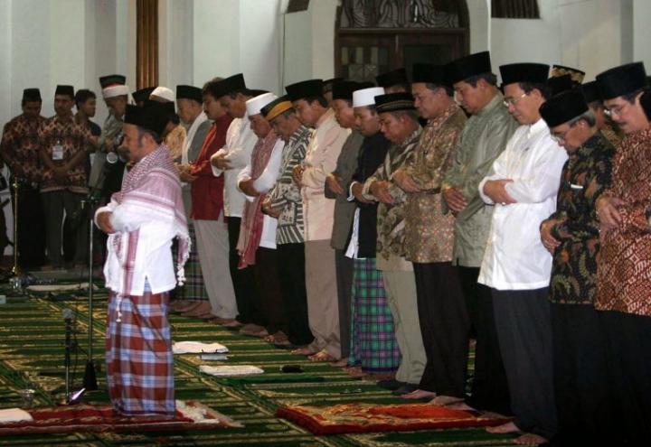 Salat Berjamaah Diperbolehkan Lepas MaskerÂ 