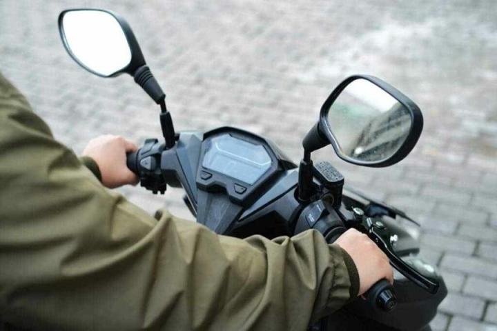 Hati-Hati Stang Motor Berat atau Susah Belok