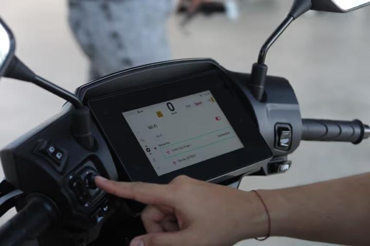 Deret Fungsi Fitur RoadSync Duo di Honda CUV e: