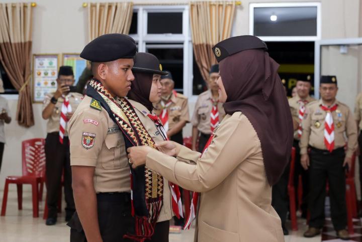 Ketua Kwarda Pramuka Chusnunia Chalim Lepas Kontingen Pramuka Lampung ke Perkemahan Bakti Saka Bhayangkara Tingkat Nasional IV di Palembang  BANDARLAMPUNG
