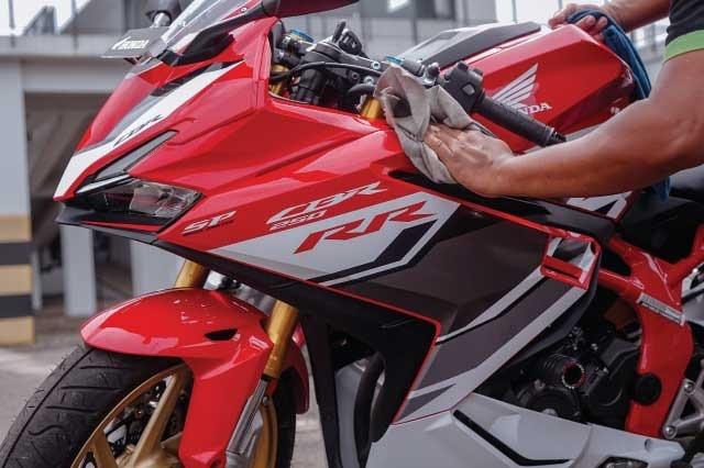 Rahasia Mudah Bikin Bodi Motor Kembali Mulus