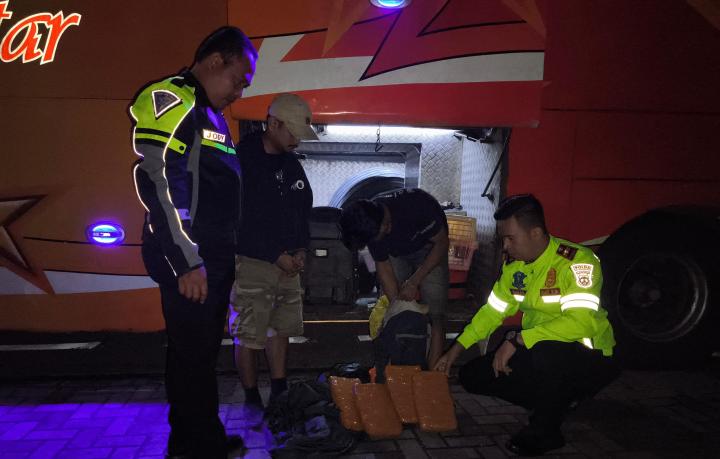 Gagal Selundupkan Ganja Lewat Bus, Pemuda Asal Medan Ditangkap PJR Polda Lampung di Tol Bakter   
