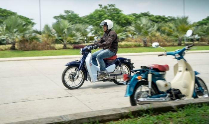 Sepeda Motor Ikonik HONDA SUPER CUB C125