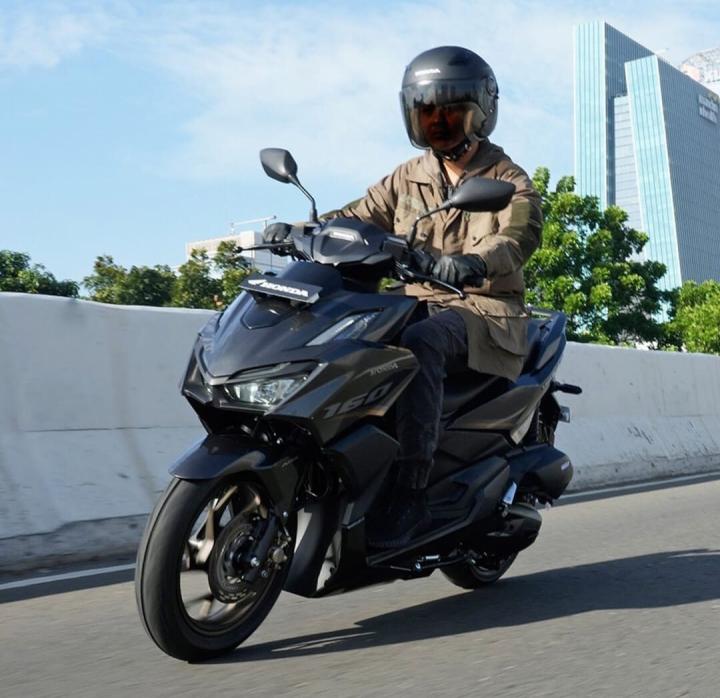 Tips Agar Helm Terjauhi dari Virus dan Bakteri