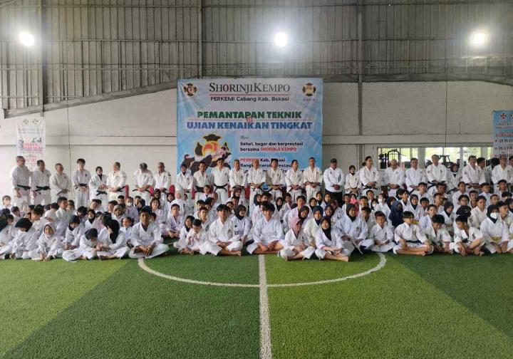 Pemantapan Teknik dan Ujian Kenaikan Tingkat PERKEMI Kabupaten Bekasi Diikuti 268 Kenshi