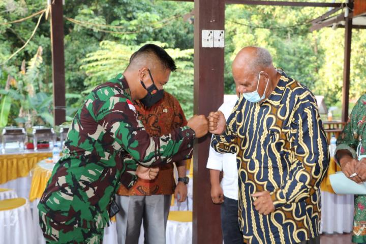 Safari Kebangsaan Danlanud Silas Papare kepada Para Tokoh Masyarakat Papua