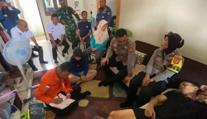 Akhir Dramatis Aksi Pria Pemanjat Tower di Bandar Lampung, Dievakuasi dalam Kondisi Selamat