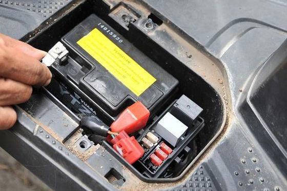 Tips Baca Kode Pada Aki Motor Kamu