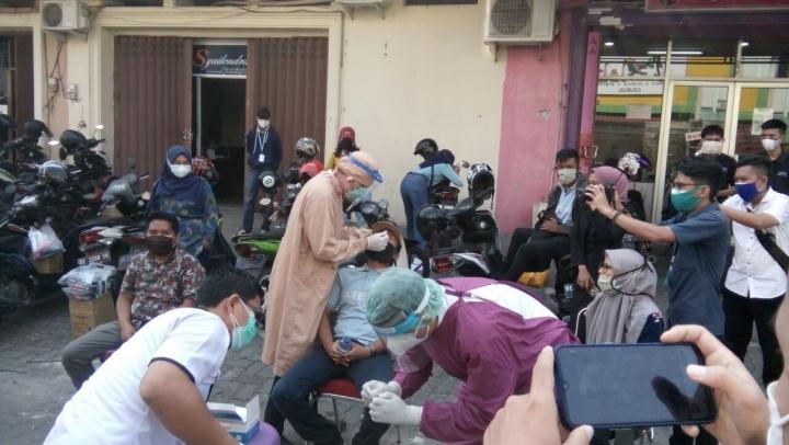 Temukan Kerumunan Walikota Bandarlampung Meminta Warga Tes Antigen
